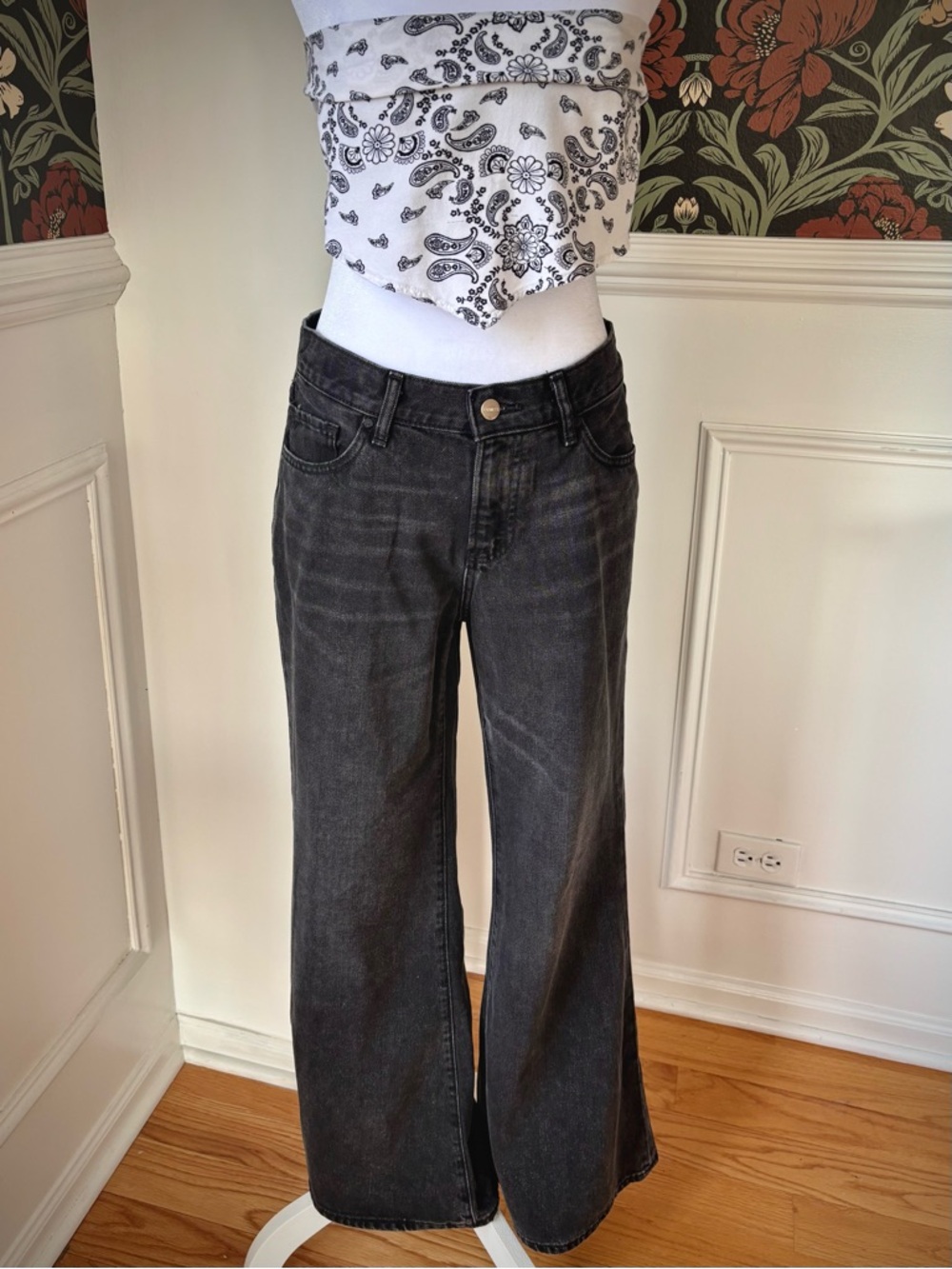 Express 🖤 Mid Rise 70’s Flare Jean Petite